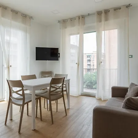 Center View By Wonderful Italy *