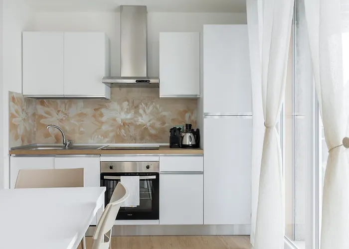 Center View By Wonderful Italy *