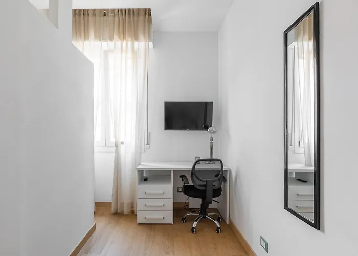 Center View By Wonderful Italy *